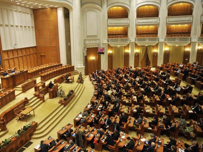 Băsescu sau Ponta? Parlamentul va decide cine va reprezenta România la Consiliul European din 28 iunie