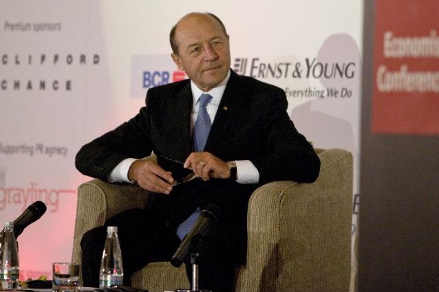Băsescu stă cu ochii pe cabinetul Ponta: "Nu este un guvern convenabil pentru mine"