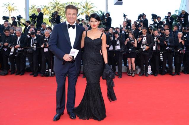 Stilista Adina Buzatu comentează ţinutele domnilor de la Cannes. Cum i s-a părut Brad Pitt (GALERIE FOTO)