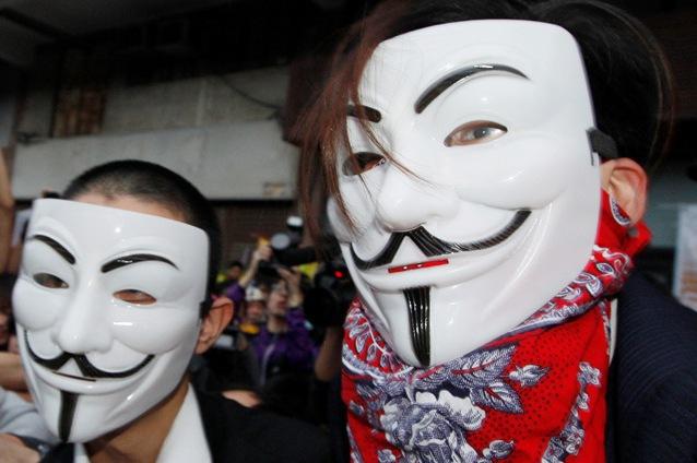 Hackerii de la Anonymous România au fost prinşi. Liderul grupării este din Piatra Neamţ