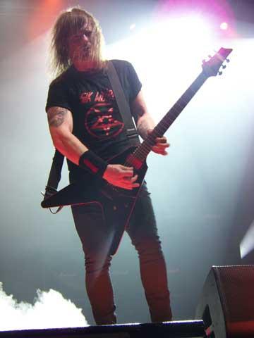Gary Holt de la Exodus cântă cu Slayer la Arene