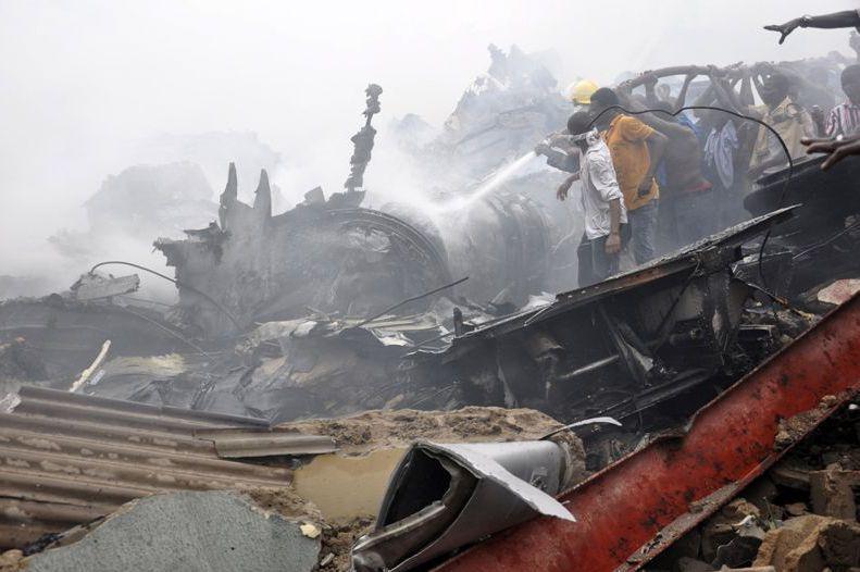 Primele imagini de la groaznicul accident aviatic din Nigeria, în care au murit 153 de persoane (VIDEO)