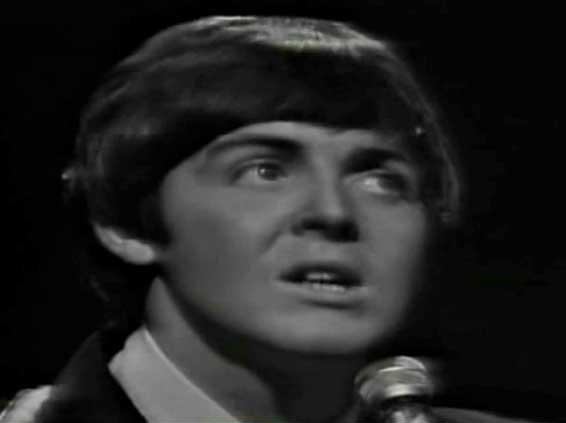Yesterday, compusă de Paul McCartney în timp ce stătea pe WC