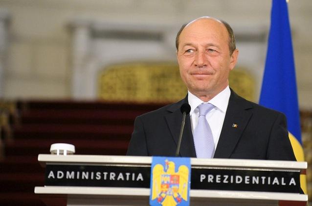 Traian Băsescu: "Domnul Ponta, doctor în Drept, a oferit un spectacol penibil. Dacă doreşte o colaborare, trebuie să respecte instituţia prezidenţială"