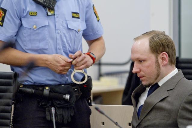 Mama lui Breivik era îngrozită de fiul ei de când acesta avea patru ani