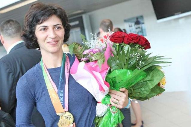 Simona Gherman a cucerit titlul european la spadă după o finală sută la sută românească