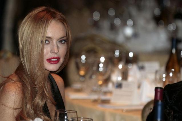 Lindsay Lohan a fost găsită inconştientă într-o cameră de hotel