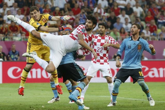 Euro 2012: Spania - Croaţia 1-0, Italia - Irlanda 2-0 şi învingătoarele merg braţ la braţ în "sferturi"