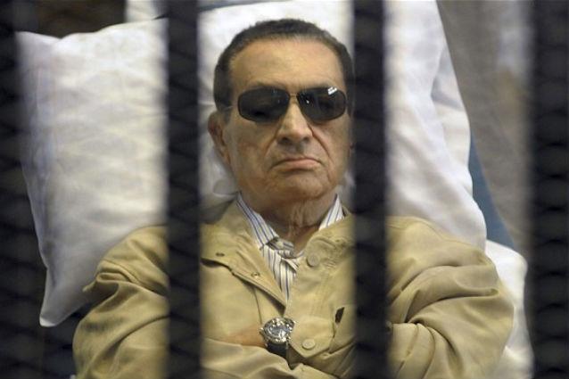 Hosni Mubarak a suferit un atac cerebral şi este în  stare critică