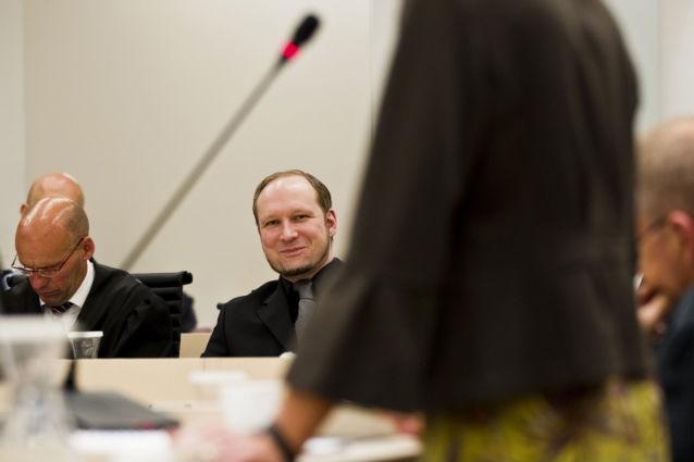 Parchetul solicită internarea lui Breivik într-un centru psihiatric
