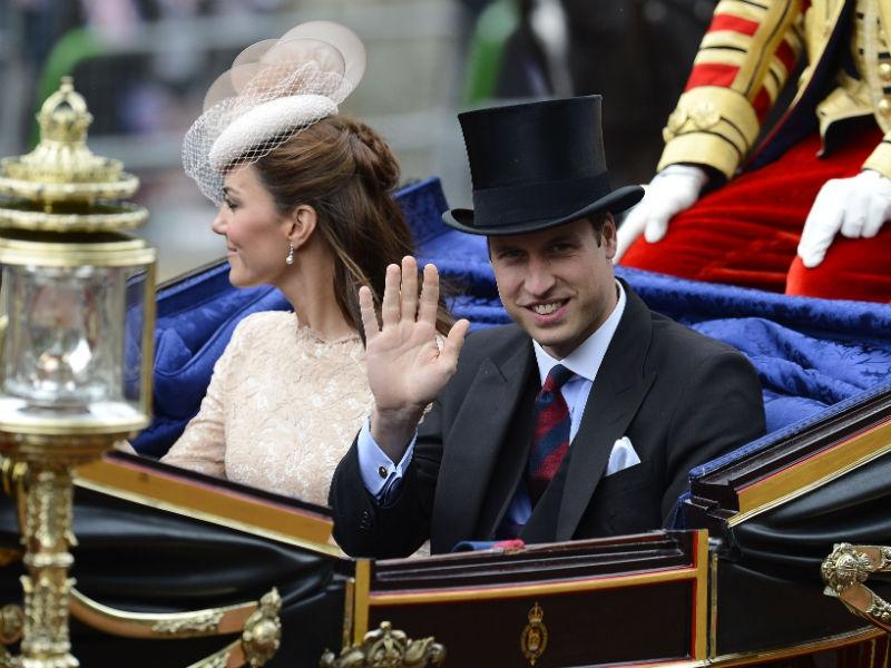 Prinţul William intră, azi, în posesia averii lăsate de mama sa, prinţesa Diana. Află cât a moştenit