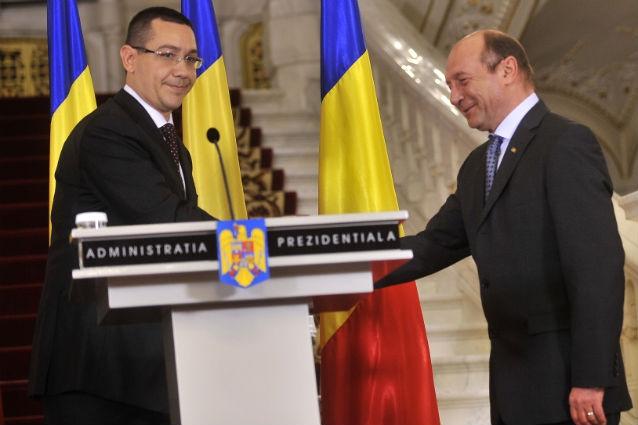 Războiul palatelor continuă: Băsescu s-a trecut şef de delegaţie la summitul Consiliului European, Guvernul îl ignoră