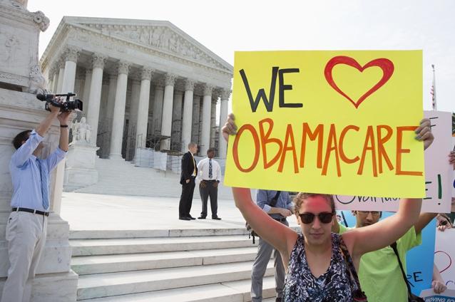 Curtea Supremă americană susţine legea asigurărilor promovată de Obama