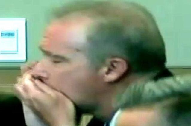 VIDEO: Momentul în care un milionar se sinucide în sala de tribunal după ce judecătorii l-au găsit vinovat