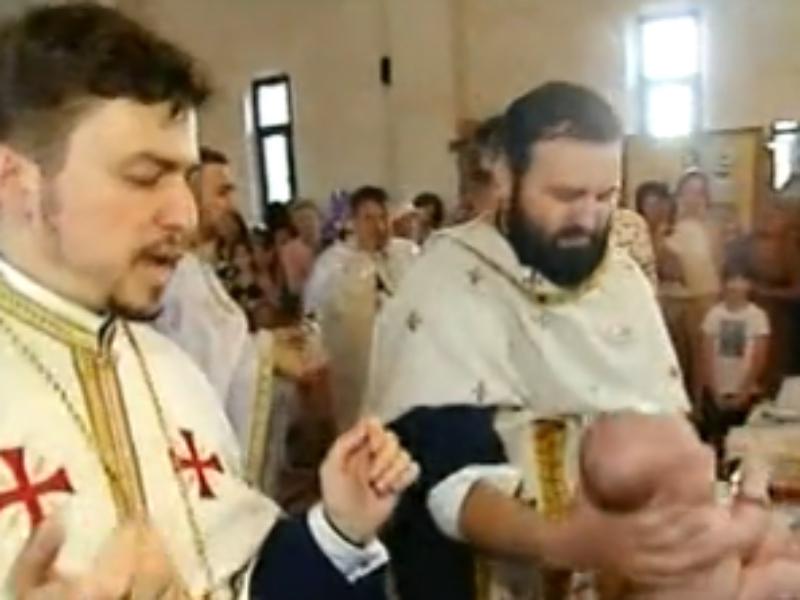(VIDEO) Fiul Gabrielei Vrânceanu Firea, botezat de cuplul Luminiţa şi Gigi Becali