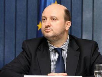 Surse spun ca Daniel Chiţoiu, ministrul Economiei, ar putea prelua interimar preşedinţia PNL