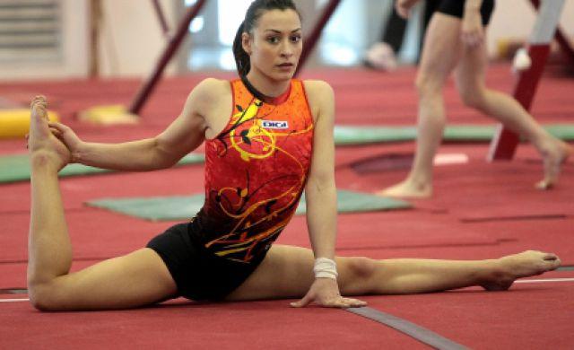 România a câştigat patrulaterul de gimnastică desfăşurat în Sala Polivalentă