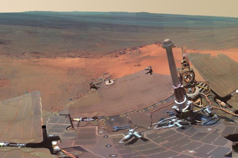 Imagini spectaculoase de pe Marte: NASA publică prima fotografie panoramică de pe planeta roşie (VIDEO)