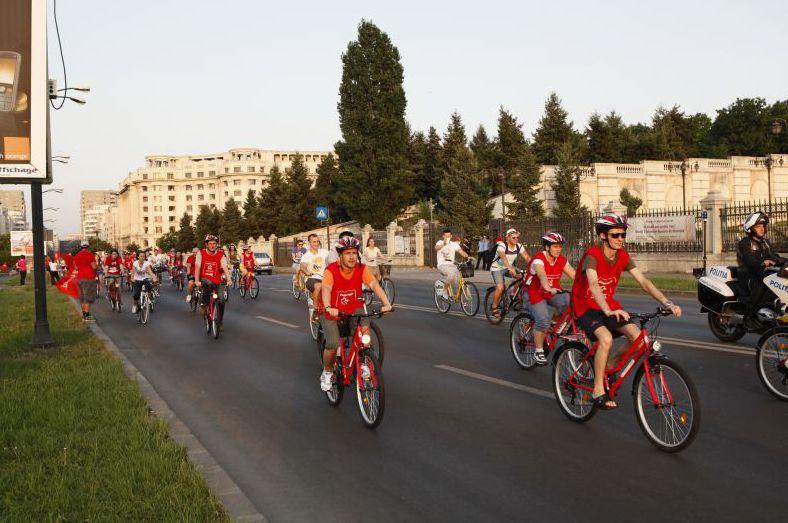 Turul „Bicicleta roşie” la Izvor