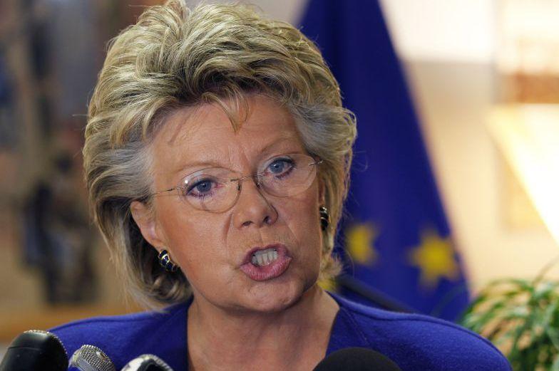 Viviane Reding: Criza politică din România ar putea prejudicia aderarea la Schengen