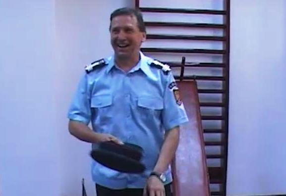 La 50 de ani, inspectorul şef al ISU Suceava face în continuare coborâri în rapel şi tracţiuni abdominale (VIDEO)