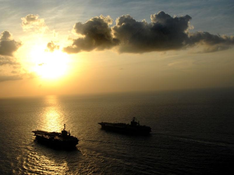 O navă militară americană a distrus o ambarcaţiune de mici dimensiuni, în Golful Persic