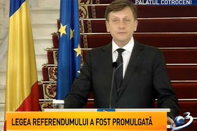 Referendumul din 29 va avea barem de participare 50% plus unu DIN ELECTORAT. Crin Antonescu a promulgat legea