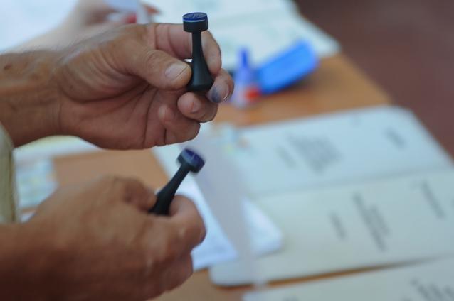 SONDAJ REFERENDUM. Cum vor vota românii pe 29 iulie. Vezi participarea şi opţiunile