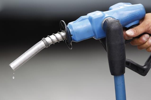 Petrom a scumpit preţurile carburanţilor cu 9 bani/litru