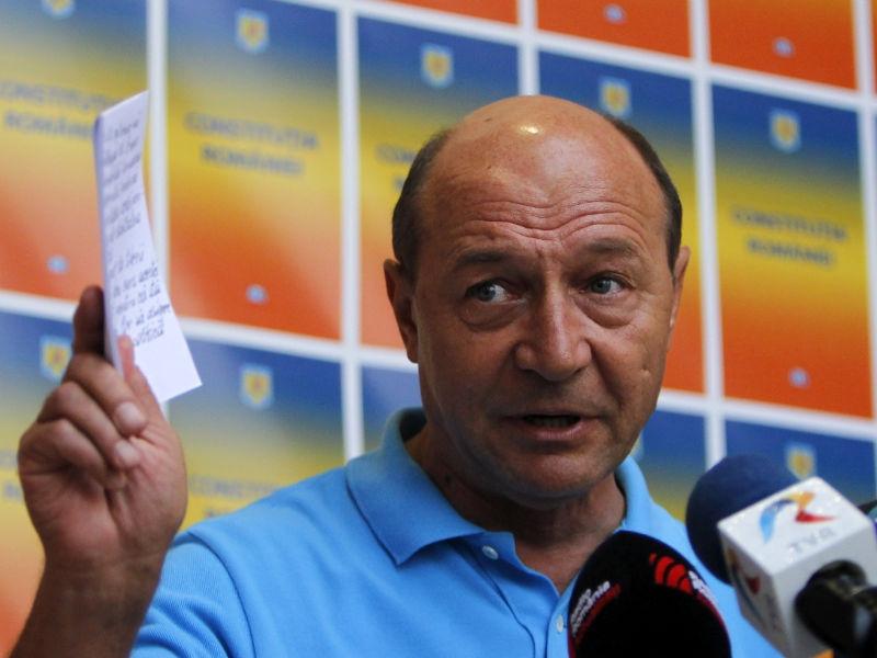 Băsescu: Nu mă îngrijorează amânarea deciziei CC, ei trebuie să aibă documente originale în dosare
