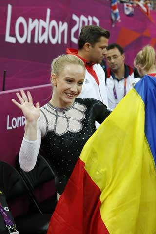 Sandra Izbaşa, aur olimpic la sărituri