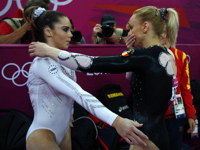 Ce a scris McKayla Maroney pe Twitter după ce Sandra Izbaşa i-a suflat aurul olimpic