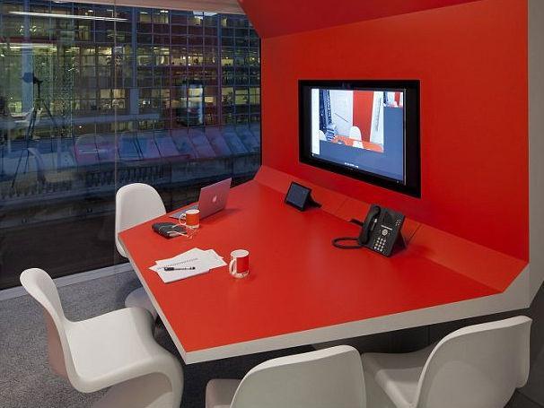 Cum arată noul sediu Google din Londra. Seamănă cu locul tau de muncă?