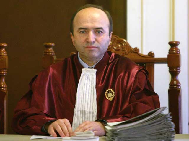 Tudorel Toader, judecător CCR: Am solicitat preşedintelui convocarea de urgenţă a Plenului Curţii