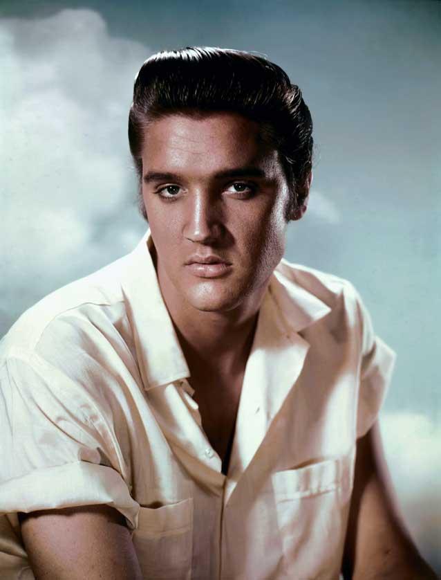 Pe 17 august se împlinesc 35 de ani de la moartea lui Elvis Presley. Fanii s-au adunat la Graceland