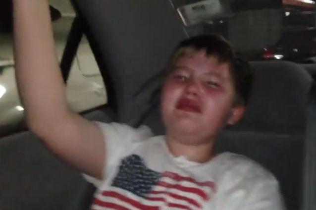 VIDEO AMUZANT: Cum au reacţionat doi băieţi după ce au văzut filmul Disney "The Odd Life of Timothy Green"