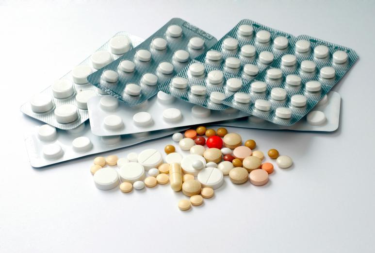 Proces de miliarde de dolari in India. Marile companii farmaceutice vor sa limiteze producerea medicamentelor ieftine