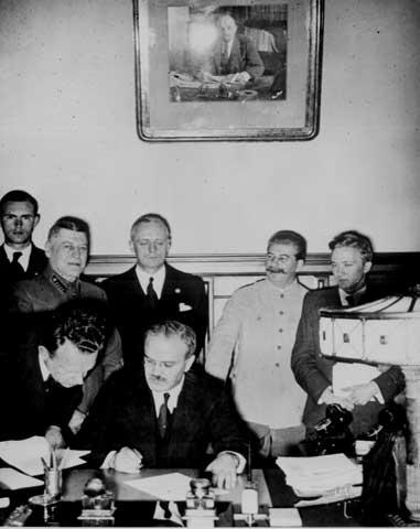 23 august 1939: Pactul dictatorilor