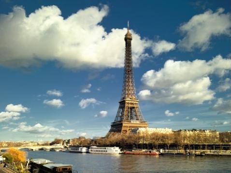 Turnul Eiffel, evaluat la 434 mld. euro. Afla cat costa Colosseum, Sagrada Familia sau Stonehenge