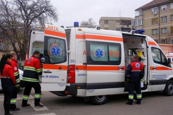 O ambulanţă condusă de un şofer beat, implicată într-un accident la Oradea