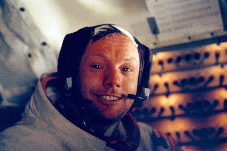 Buzz Aldrin, al doilea om care apus piciorul pe Lună: "Ne va fi dor de un mare lider!". Politicieni şi oameni de ştiinţă evocă memoria astronautului Neil Armstrong