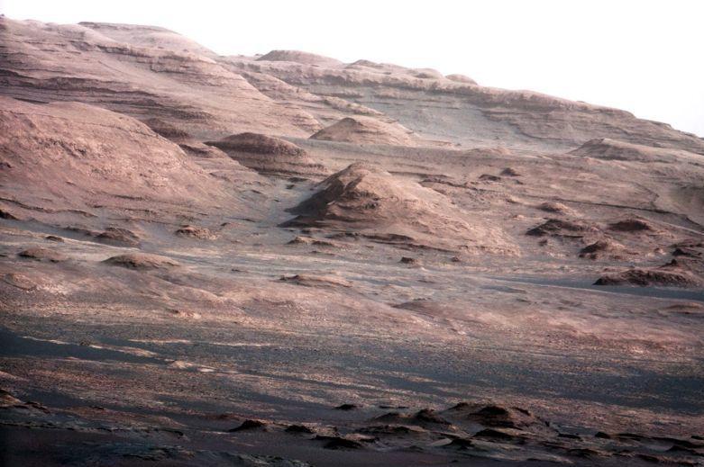 NASA publică primele imagini color de înaltă rezoluţie de pe Marte. Prima voce umană, transmisă dinspre Planeta Roşie spre Pământ! (VIDEO)