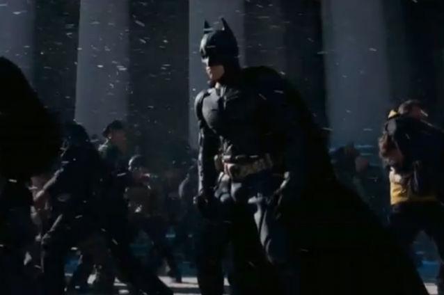 VIDEO: "The Dark Knight Rises" a depăşit pragul de 1 miliard de dolari din încasări pe plan mondial