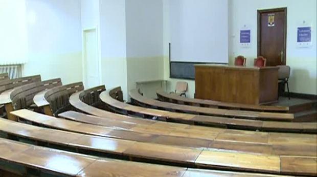Dezastrul de la Bacalaureat a lăsat facultăţile fără studenţi. Vezi unde mai sunt locuri libere