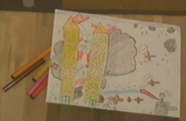 FOTO: Elevi din şcoala primară, obligaţi să deseneze în detaliu atentatele de la 11 septembrie din SUA