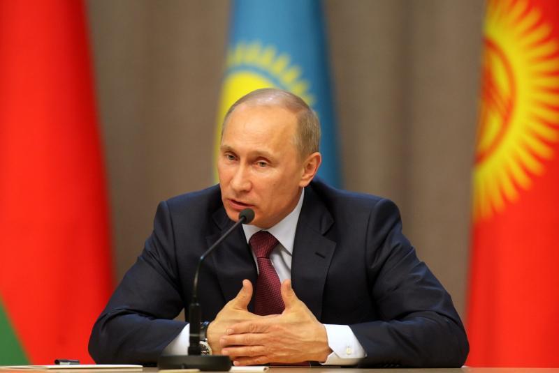 Putin: Rusia trebuie sa “tina uscat praful de pusca”