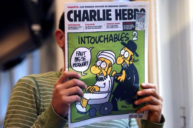 Ambasadele Franţei din ţările arabe în alertă, după ce o revistă franţuzească a publicat caricaturi ofensatoare cu profetul Mohamed