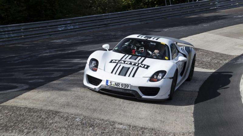 Porsche 918 Spyder la Nürburgring:        7 minute, 14 secunde