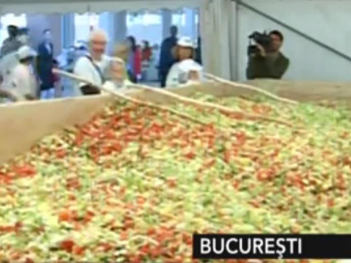 România a intrat în Cartea Recordurilor pentru cea mai mare salată din lume