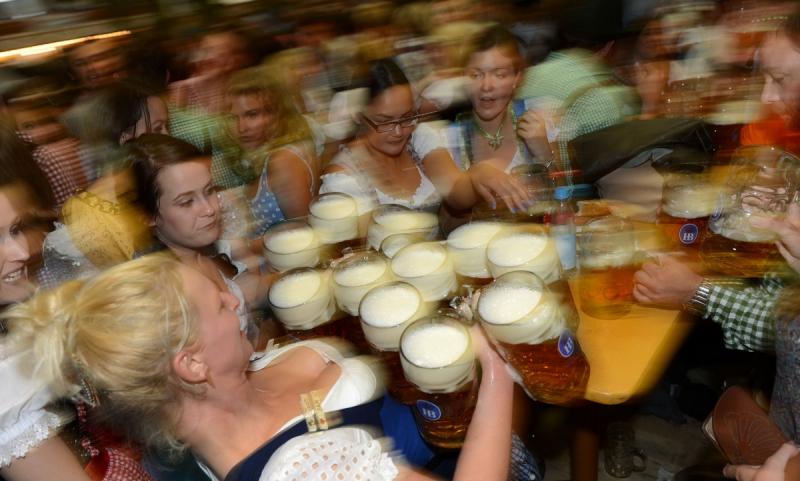 Festivalul berii Oktoberfest 2012 18084830